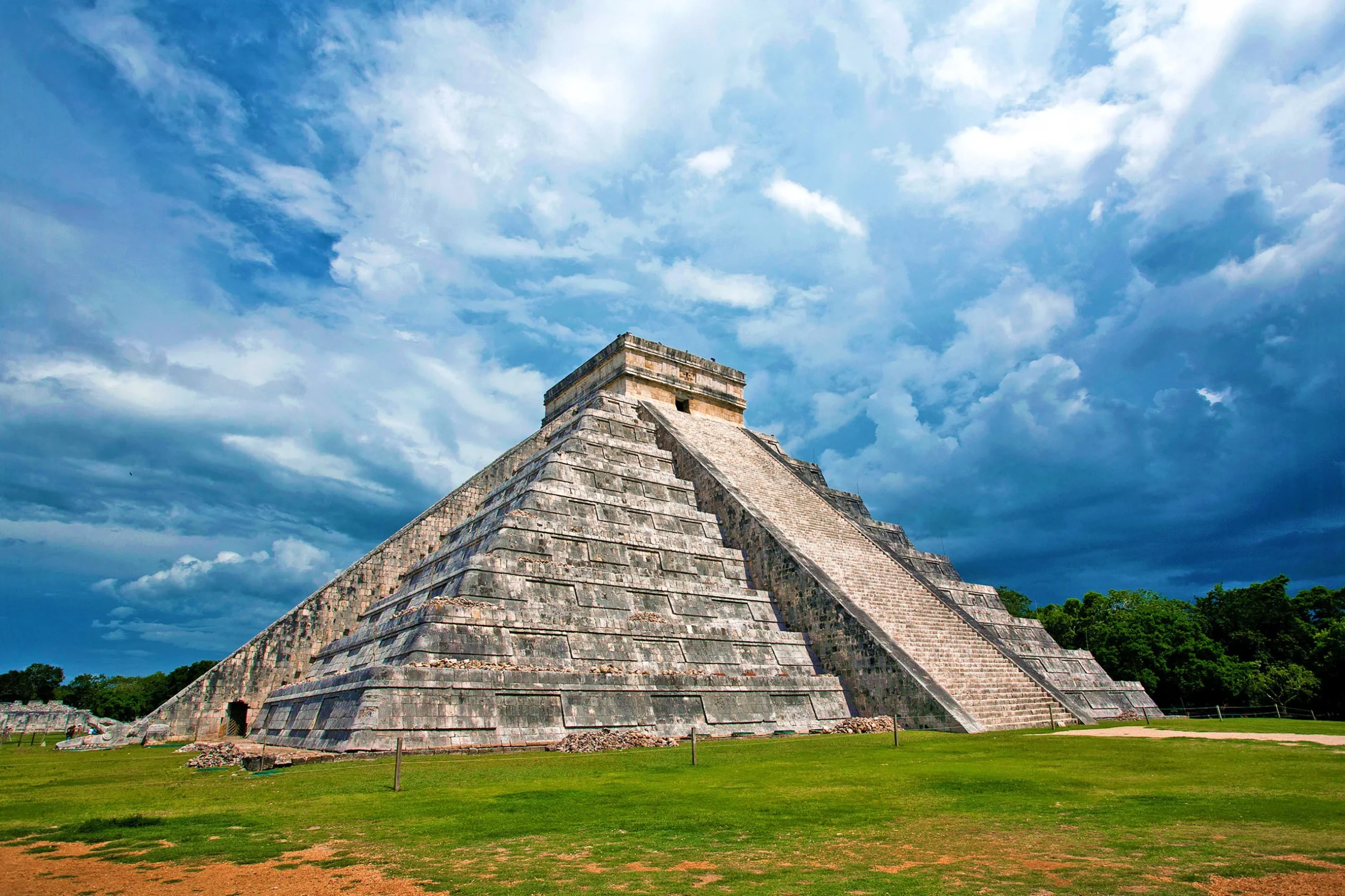 José Antonio Loret de Mola Gómory, presentó el proyecto “Destino Turístico Chichén Itzá”