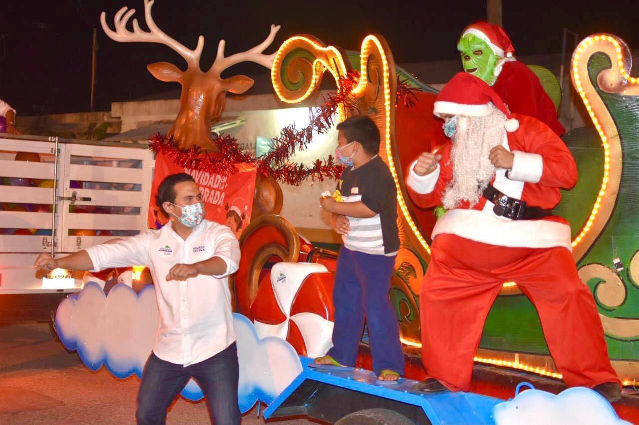 CON NAVIDAD EN LA ALBARRADA, EL REGIDOR ÁLVARO CETINA LLEVÓ ALEGRÍA A LAS Y LOS NIÑOS DE MÉRIDA.