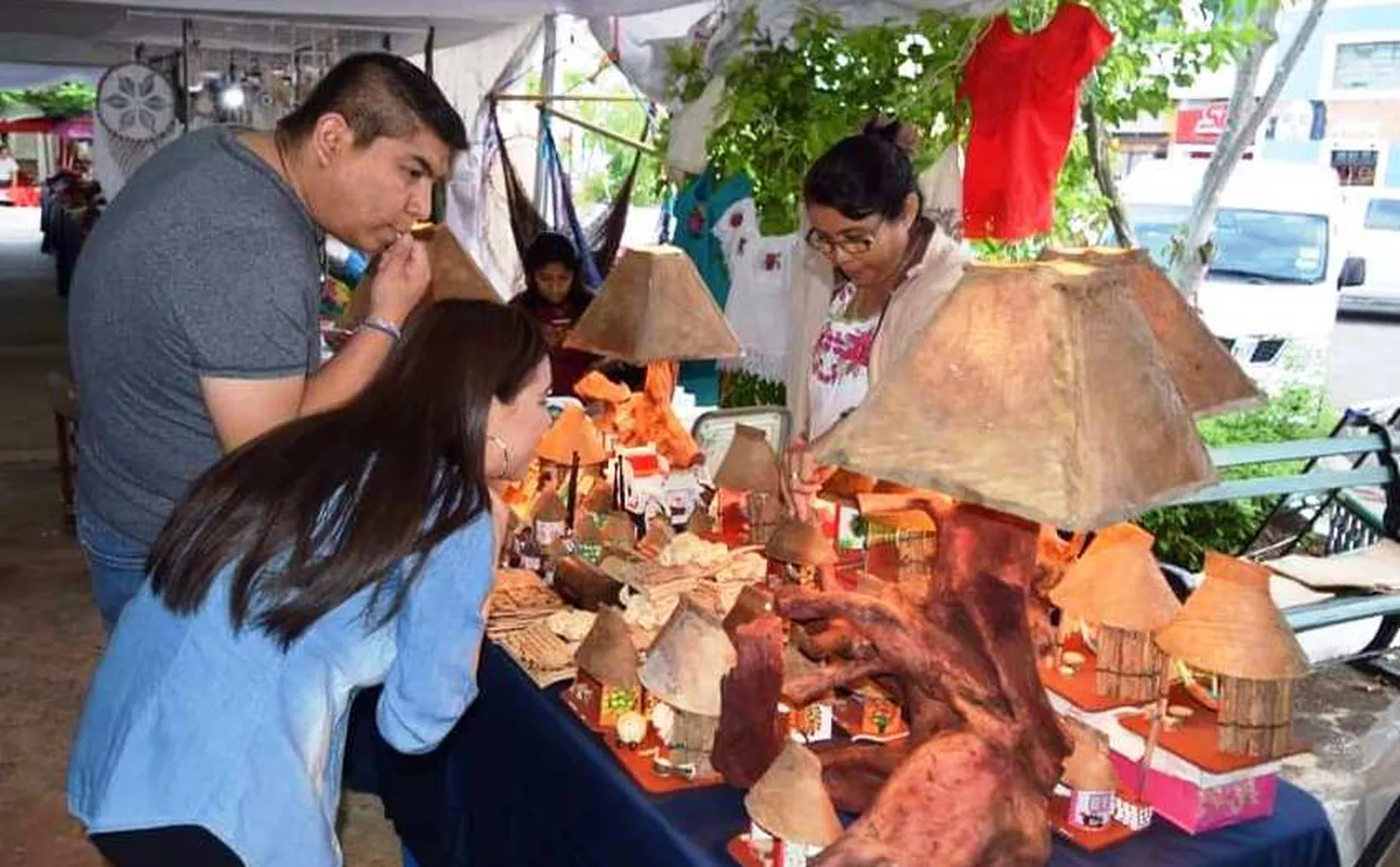 ¿Buscas un regalo para papá? Acude a la Expo Feria Artesanal Indígena Maya en Mérida