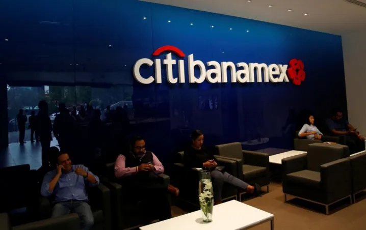 Carlos Slim y Germán Larrea harían alianza por compra de Banamex