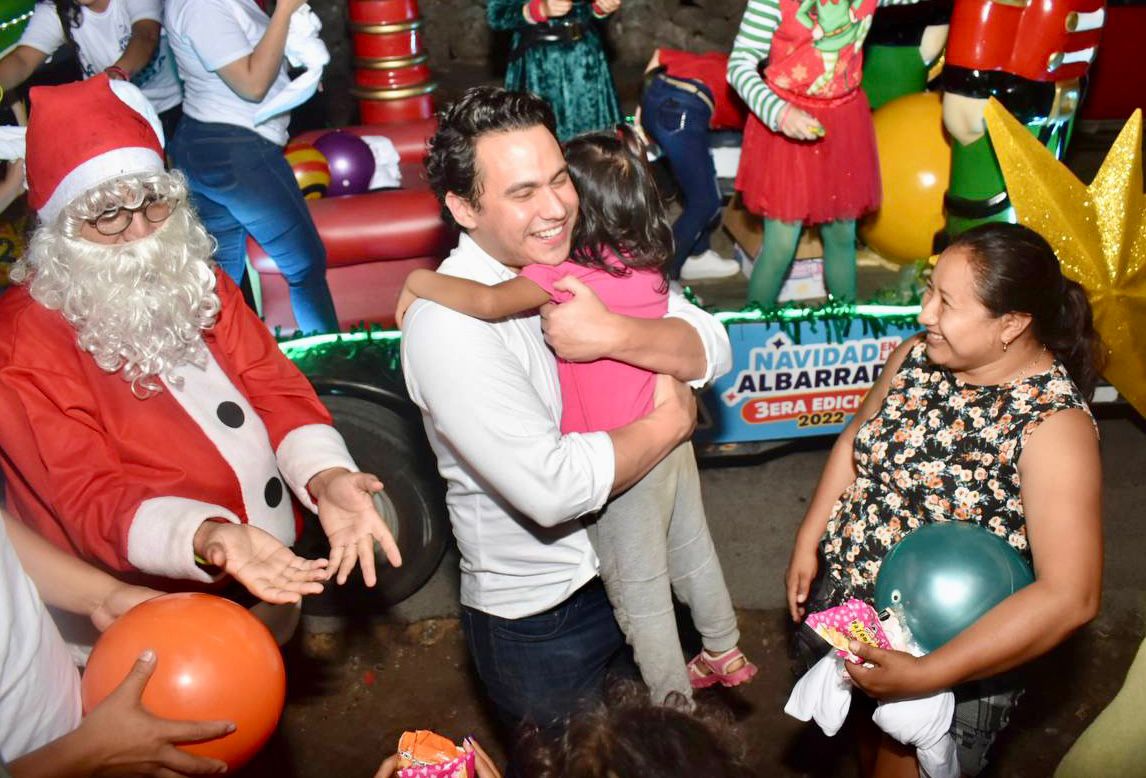 LA “NAVIDAD EN LA ALBARRADA”, DEL REGIDOR ÁLVARO CETINA, LLEVÓ SONRISAS A LA NIÑEZ MERIDANA POR TERCER AÑO.