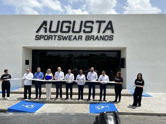 Inauguran la maquiladora Augusta Sportswear Brands en Mérida