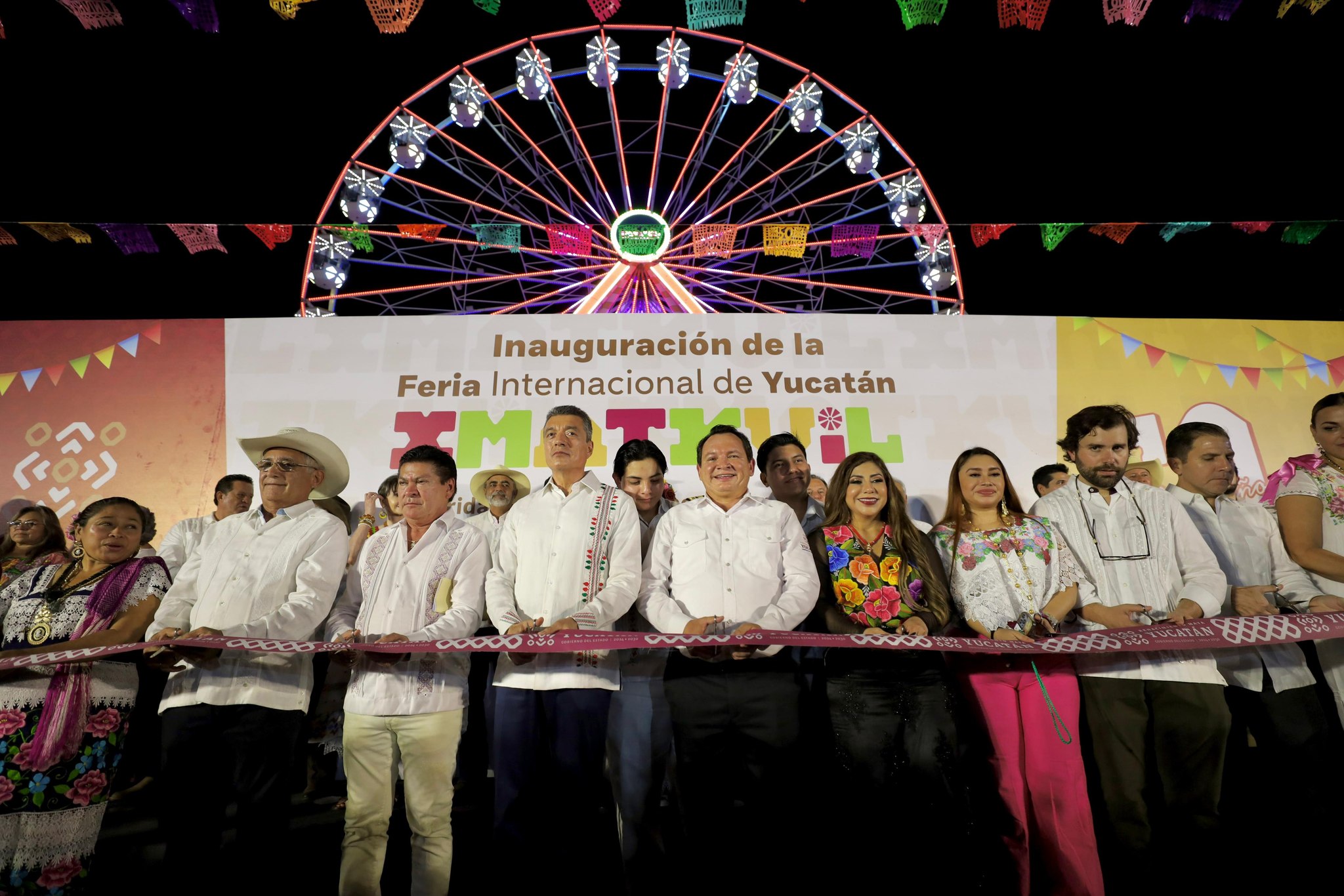 Joaquín Díaz Mena inaugura la Feria de Xmatkuil