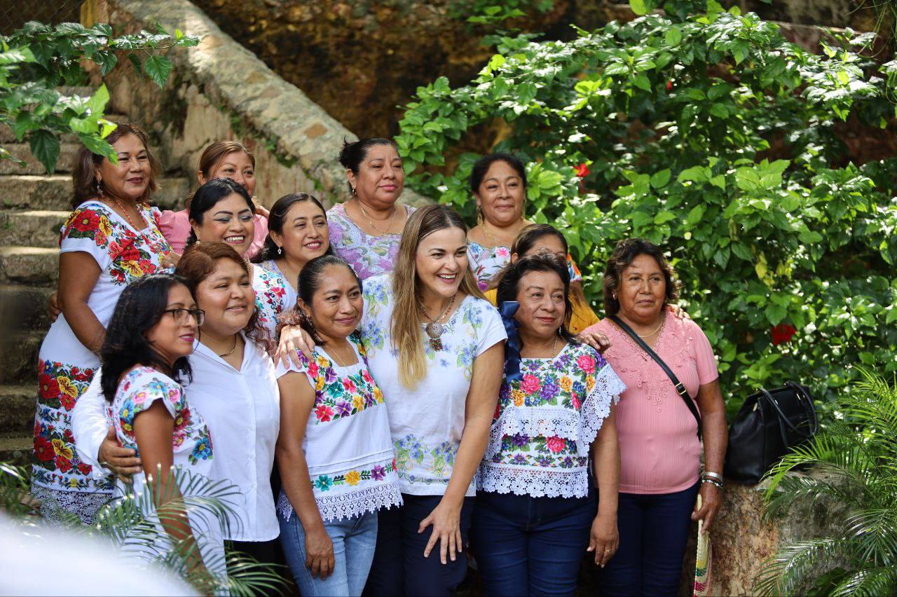 Crece el número de servicios disponibles para atención y empoderamiento de mujeres meridanas.