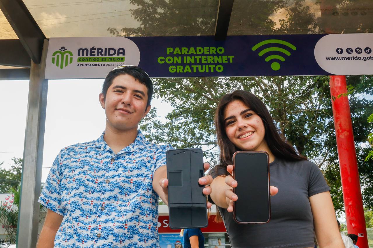 Nuevos paraderos con internet gratuito apoyan a estudiantes en Mérida