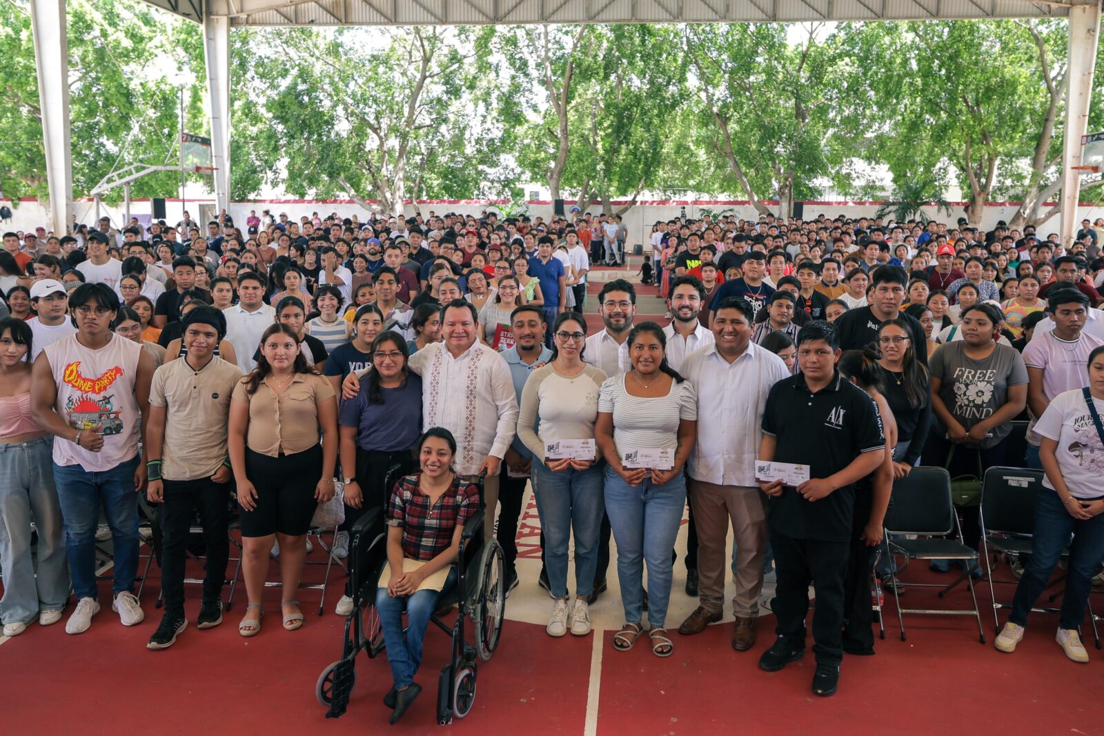 Inicia en Yucatán entrega de tarjetas del programa Jóvenes Construyendo el Futuro