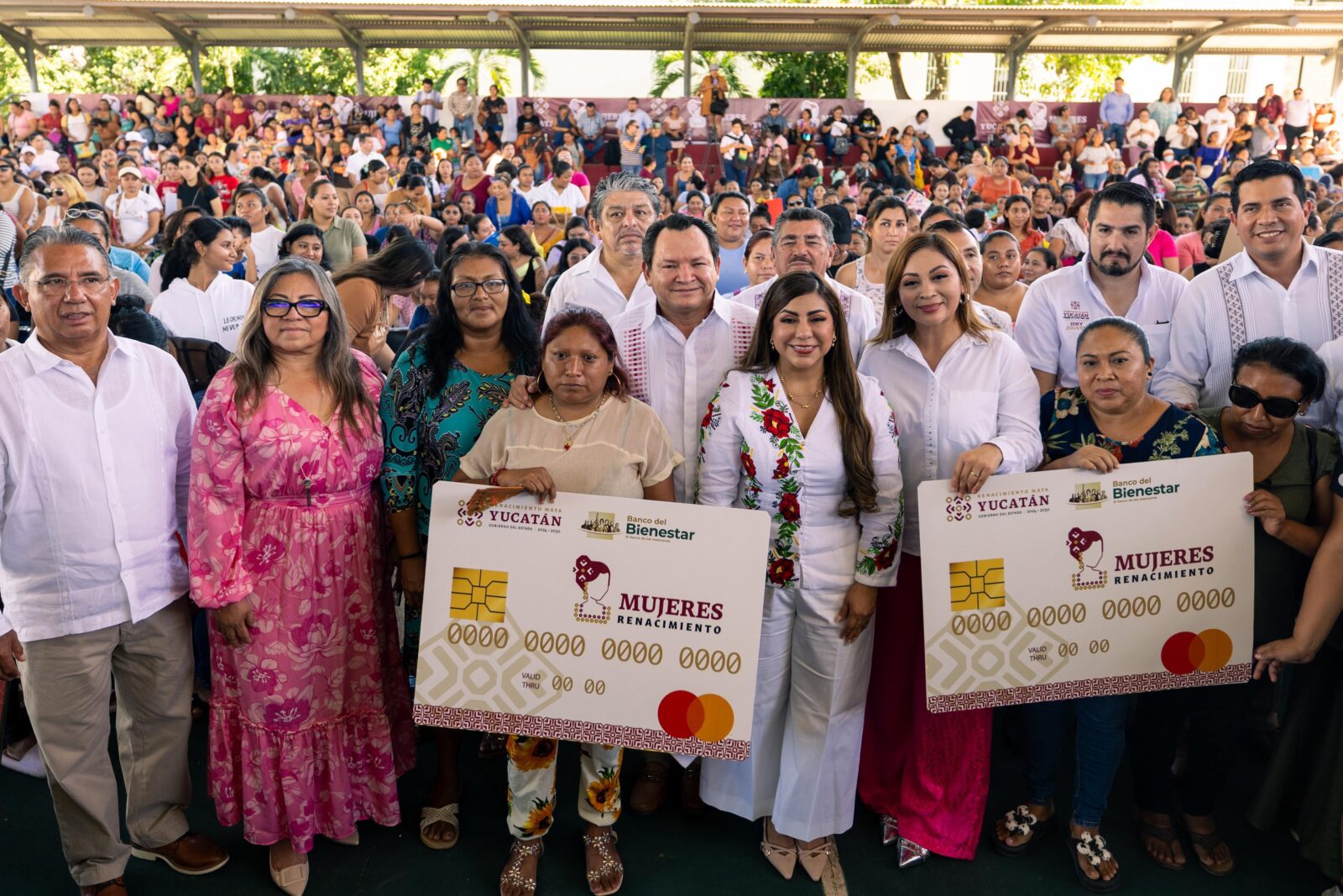 Inicia entrega de tarjetas “Elvia Carrillo Puerto” para madres autónomas de Yucatán