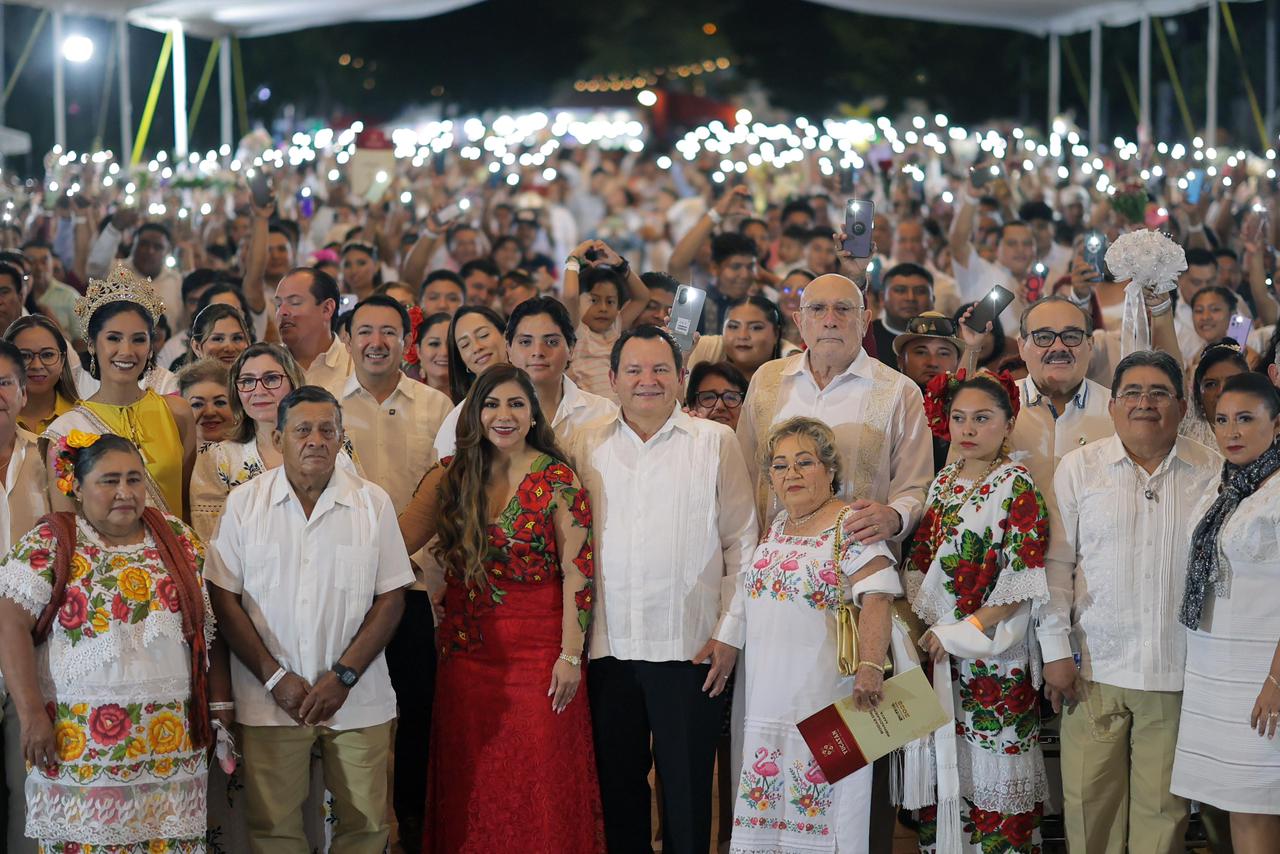 Se unen 565 parejas en las Bodas del Renacimiento Maya 2025 Se unen 565 parejas en las Bodas del Renacimiento Maya 2025