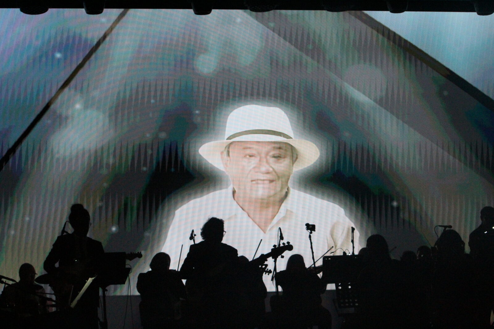 20 Mil Meridanas Y Meridanos Rinden Emotivo Homenaje A Armando Manzanero 20 Mil Meridanas Y Meridanos Rinden Emotivo Homenaje A Armando Manzanero