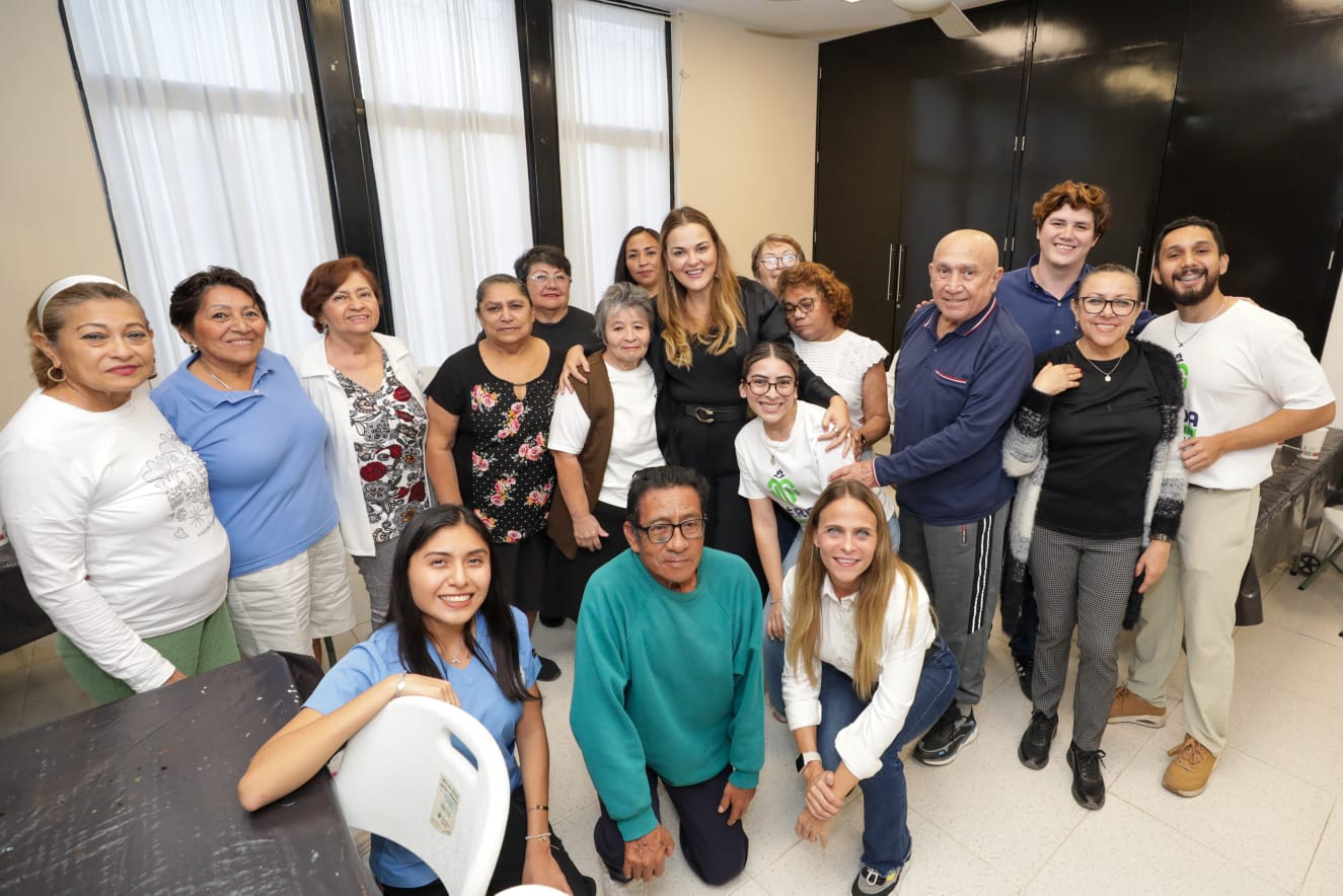 Inaugura Cecilia Patrón nuevo espacio deportivo en el Centro Armonía para Personas Mayores.