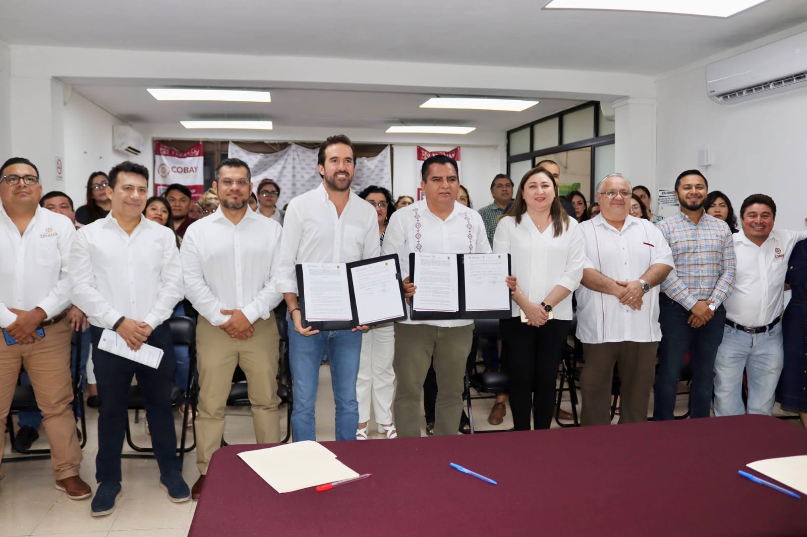 Instalan paneles solares en planteles del Colegio de Bachilleres de Yucatán