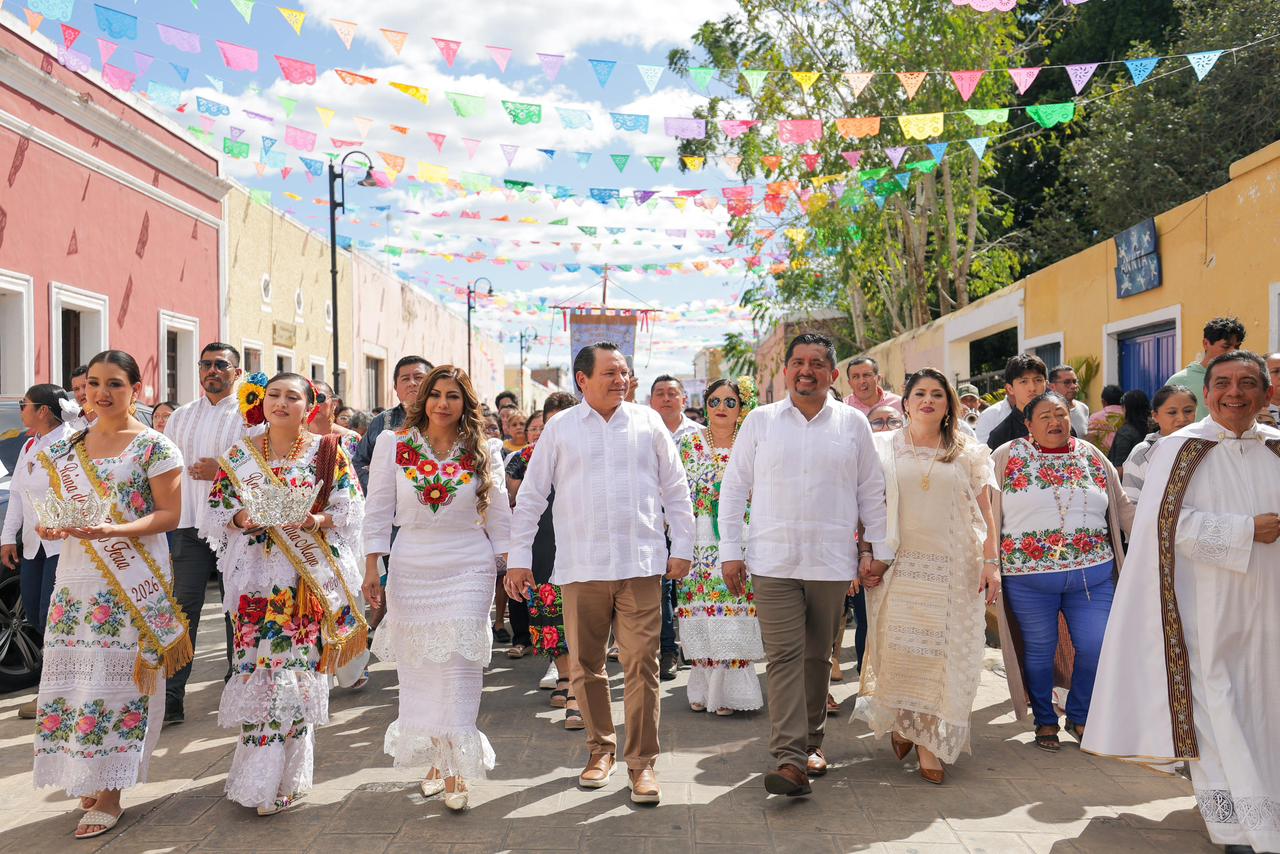 Gobernador Joaquín Díaz Mena impulsa tradiciones en Valladolid Gobernador Joaquín Díaz Mena impulsa tradiciones en Valladolid