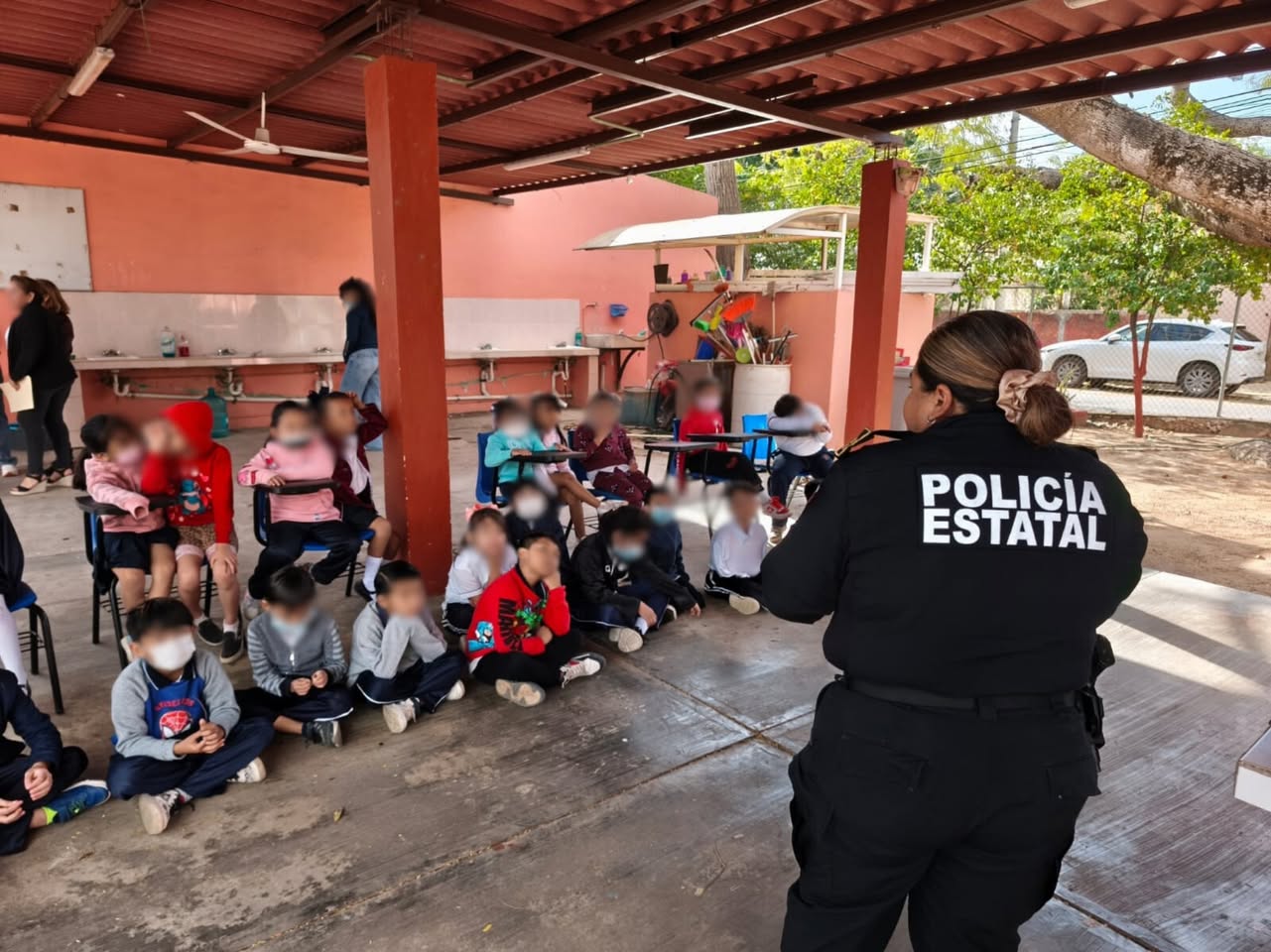 Refuerzan cultura de prevención y confianza en escuelas de Mérida y comisarías
