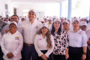 Pescadores de Chelem transforman su comunidad con el programa Pintemos Juntos
