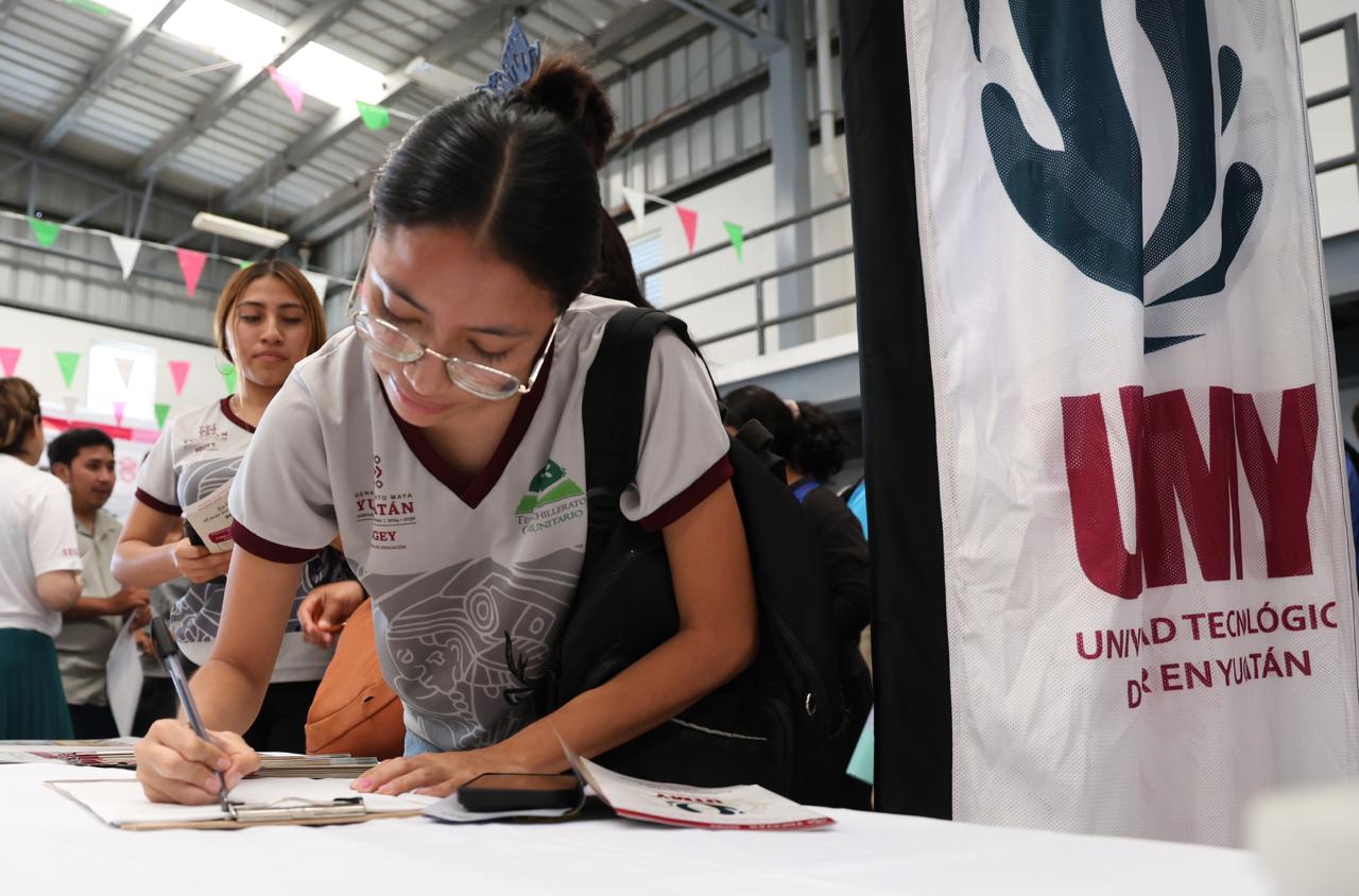 Promueven oferta académica de la Universidad Tecnológica del Mar de Yucatán entre jóvenes de Progreso Promueven oferta académica de la Universidad Tecnológica del Mar de Yucatán entre jóvenes de Progreso