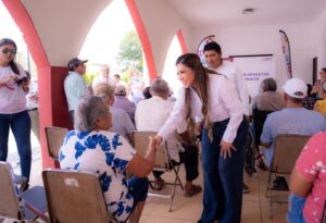 Dif Yucatán recorre municipios para entregar aparatos funcionales a familias