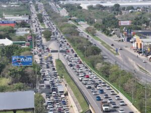 Tráfico en el Periférico de Mérida: un problema en aumento.