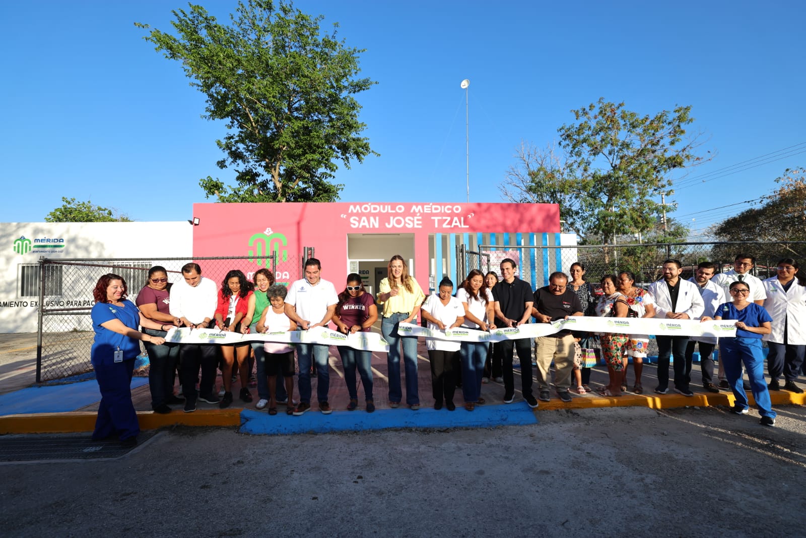 Reafirma Cecilia Patrón su compromiso por generar entornos más saludables para las y los meridanos. Reafirma Cecilia Patrón su compromiso por generar entornos más saludables para las y los meridanos.