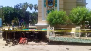 Descarrilamiento del “trenecito” en Parque Zoológico del Centenario deja tres lesionados y evidencia abandono