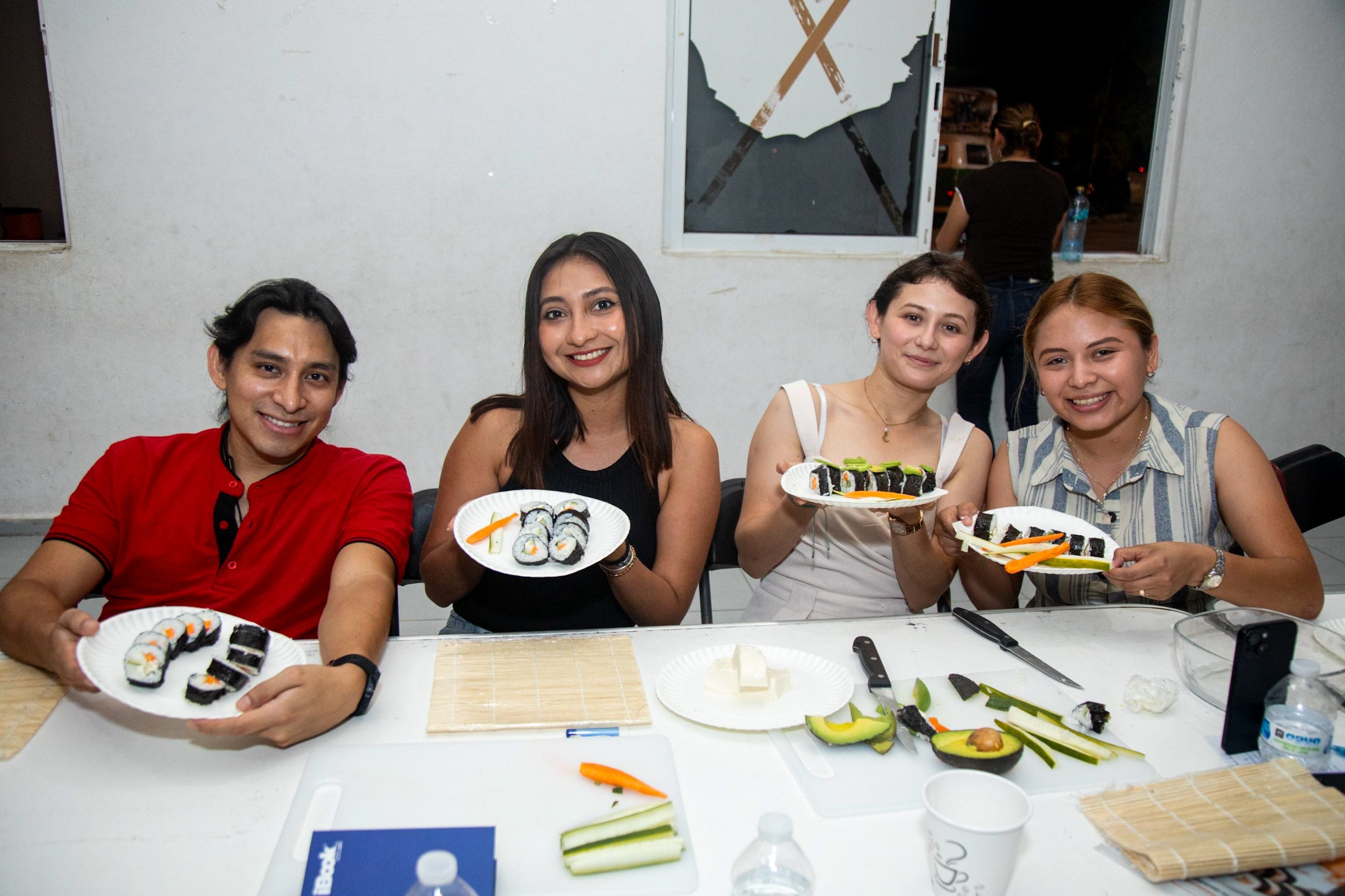 Taller gratuito de comida asiática impulsa el autoempleo entre juventudes