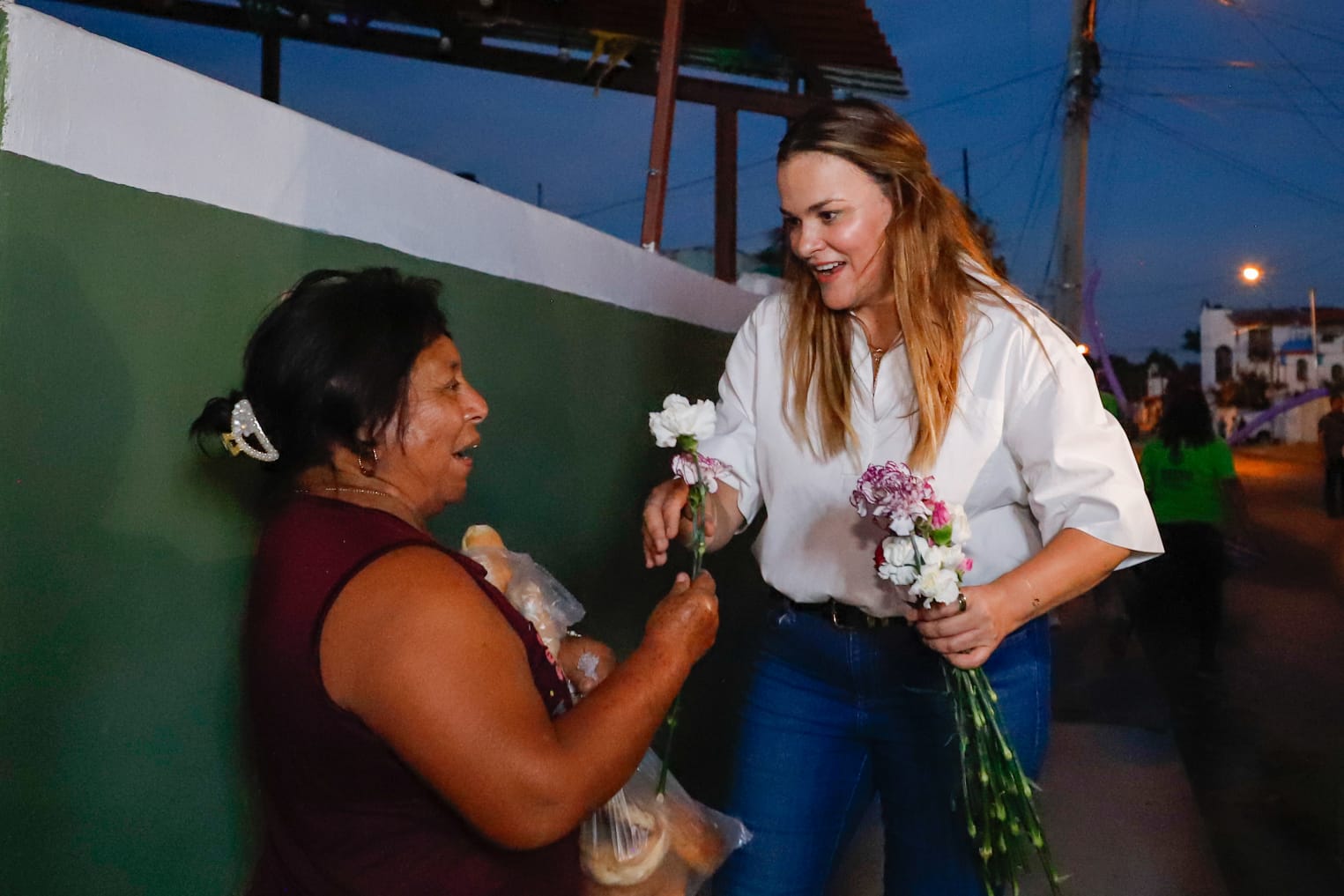 Celebra Cecilia Patrón a las madres meridanas de todos los sectores de la ciudad