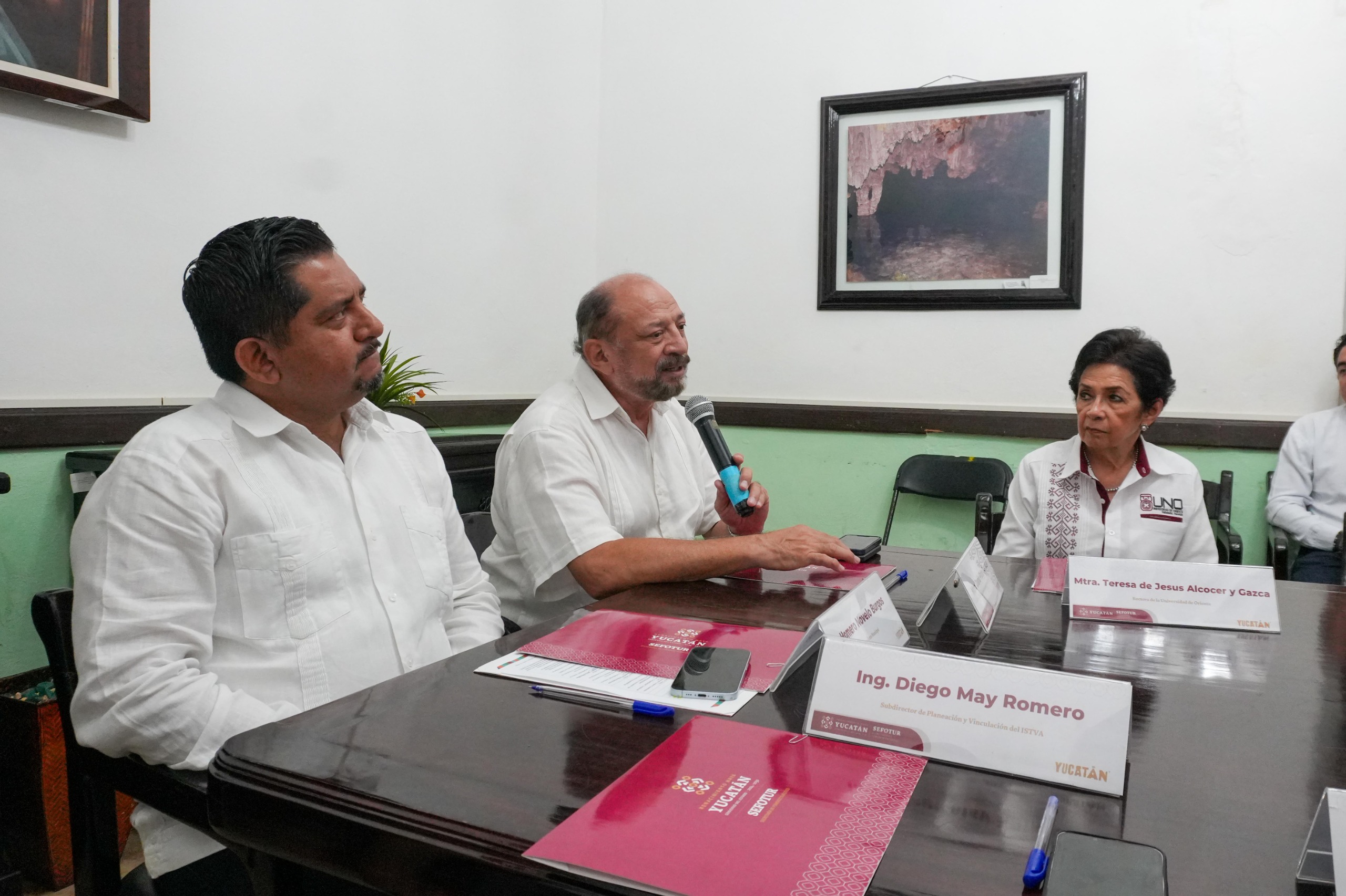Sefotur respalda a próximos profesionales del sector turístico con convenio con la UNO y el Itsva Sefotur respalda a próximos profesionales del sector turístico con convenio con la UNO y el Itsva