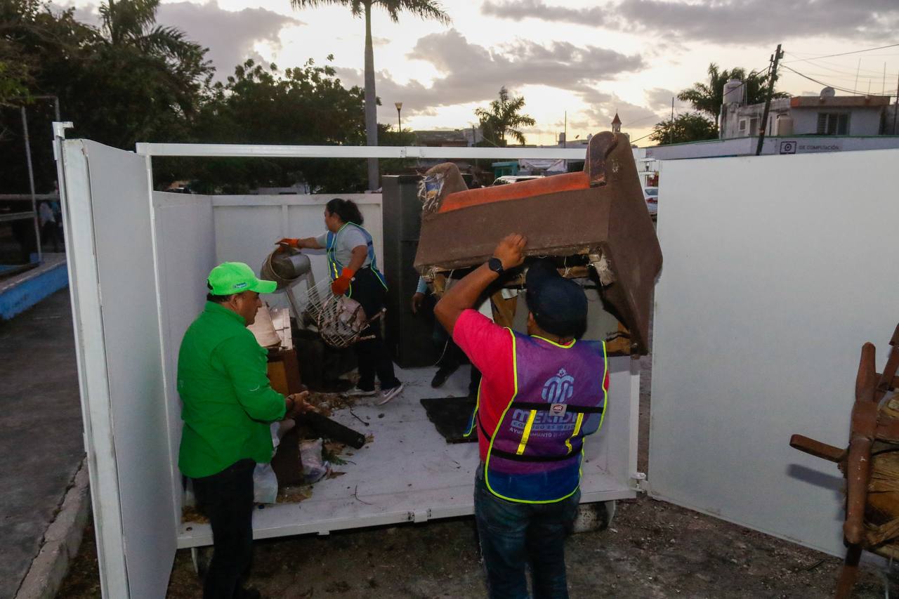 Pide Cecilia Patrón a meridanos utilizar los puntos Mérida limpia y contribuir a que la basura no cause inundaciones