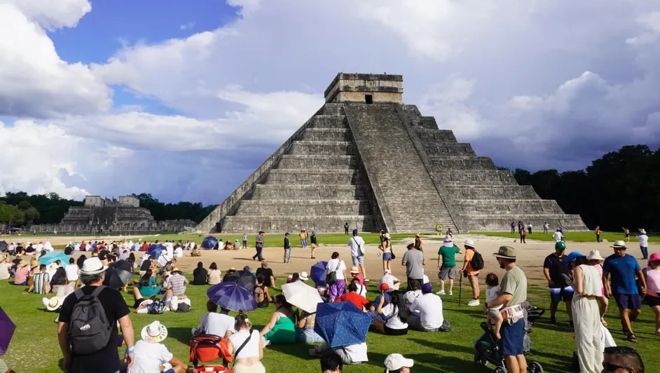 Gobierno de Yucatán, INAH y artesanos alcanzan acuerdo para reabrir Chichén Itzá