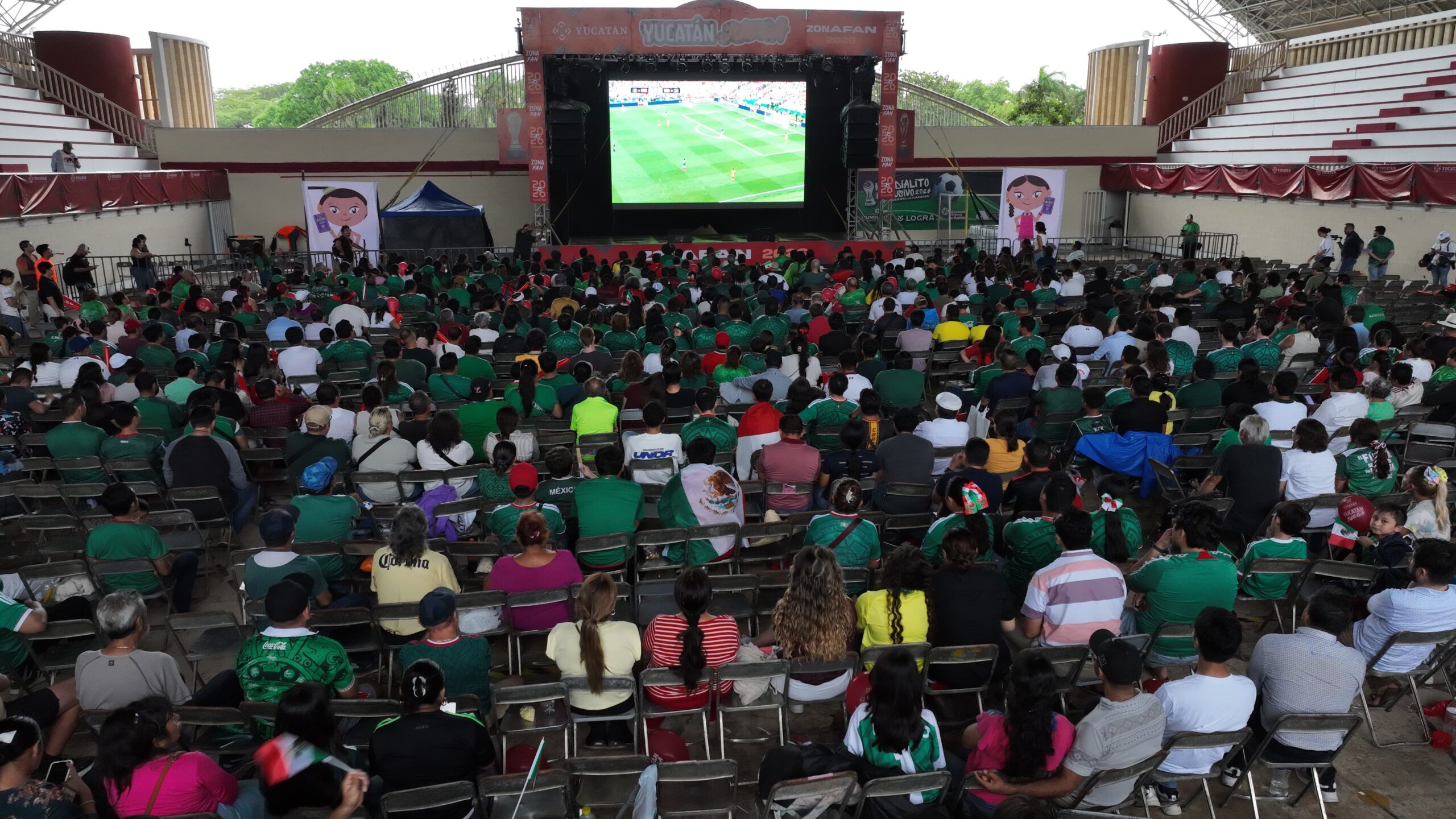 Saldo blanco y convivencia familiar durante el inicio de Zona Fan Yucatán del Mundial FIFA 2026 Saldo blanco y convivencia familiar durante el inicio de Zona Fan Yucatán del Mundial FIFA 2026