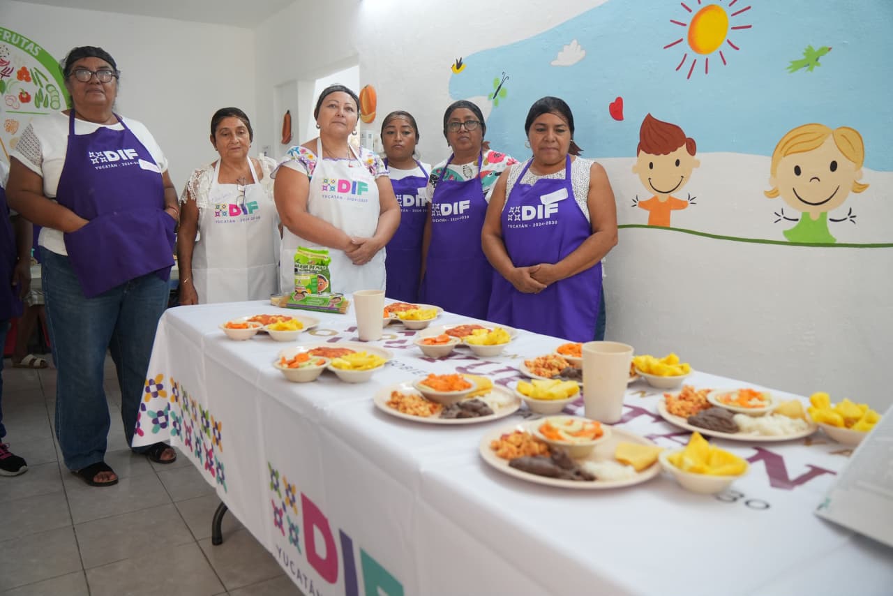 DIF Yucatán capacita a cocineras voluntarias en alimentación saludable e higiene DIF Yucatán capacita a cocineras voluntarias en alimentación saludable e higiene