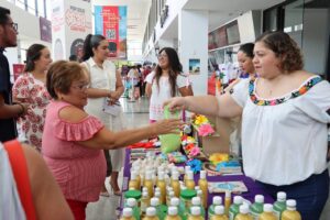 Semujeres y Fundación ADO impulsan a artesanas de cinco estados con feria en Mérida