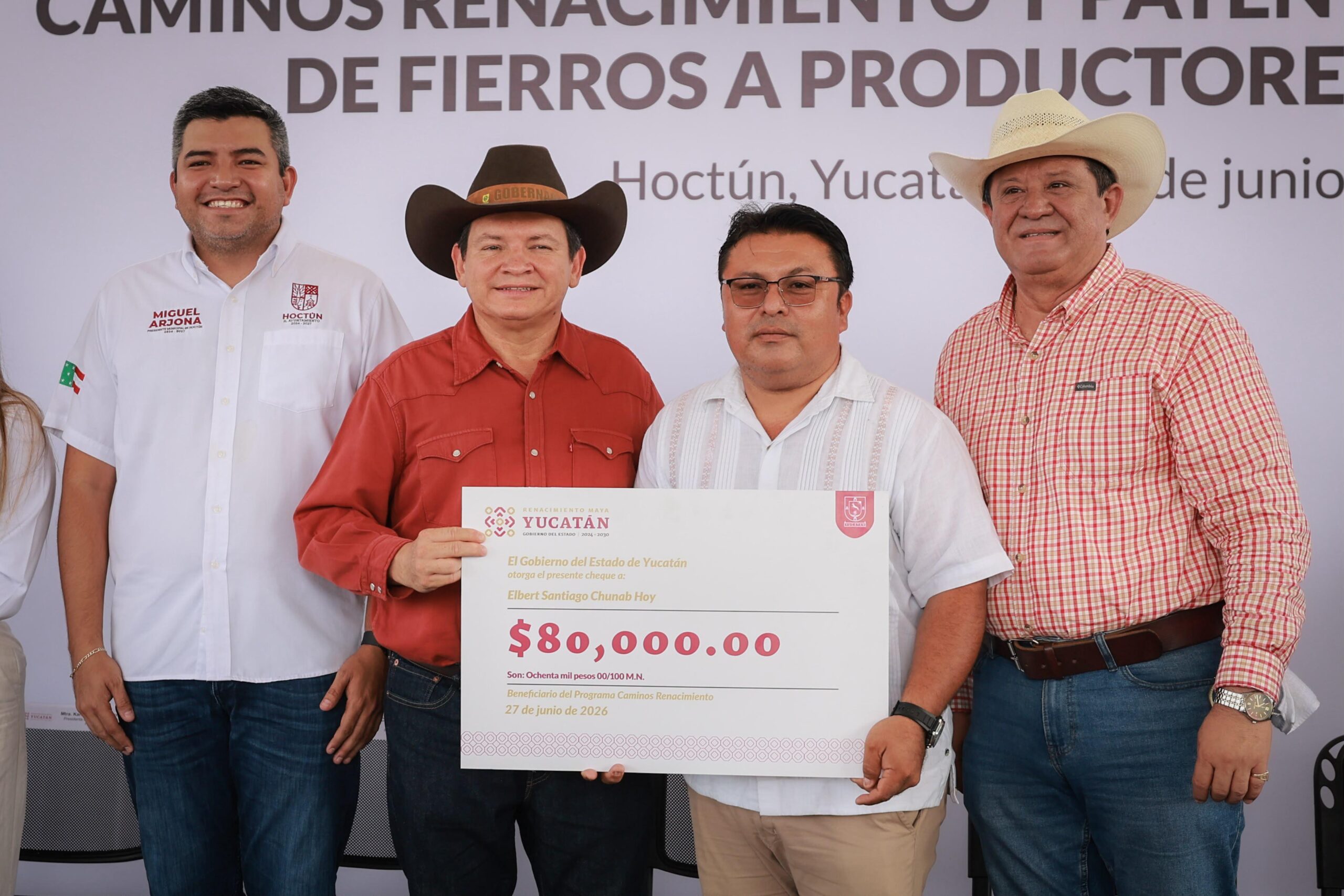 Renacimiento Maya cumple al campo yucateco con 116 mdp en ganadería, apicultura y caminos rurales