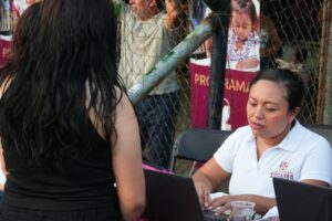 Gobierno del Estado acompaña a beneficiarias de Mujeres Renacimiento
