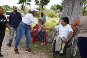 DIF Yucatán entrega proyectos productivos y apoyos funcionales en San José Chactún