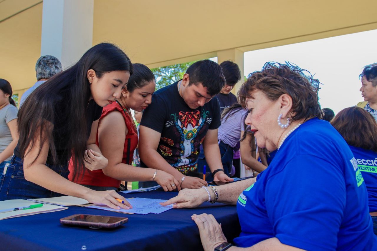 Ayuntamiento pone a disposición más de 5 mil becas de descuento para las juventudes de Mérida Ayuntamiento pone a disposición más de 5 mil becas de descuento para las juventudes de Mérida