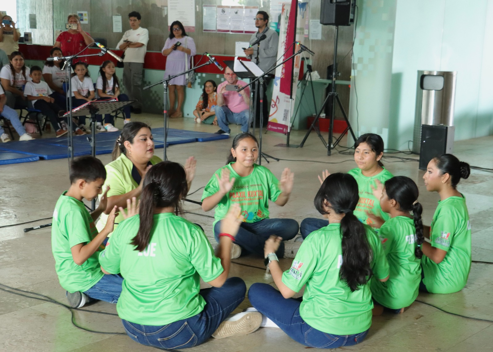 Coros infantiles de Sedeculta llenan Gran Museo del Mundo Maya con el concierto “Dame la mano y cantaremos”