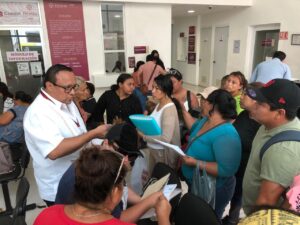 Orientan a personas de San José Tecoh sobre procedimientos legales para adquirir terrenos