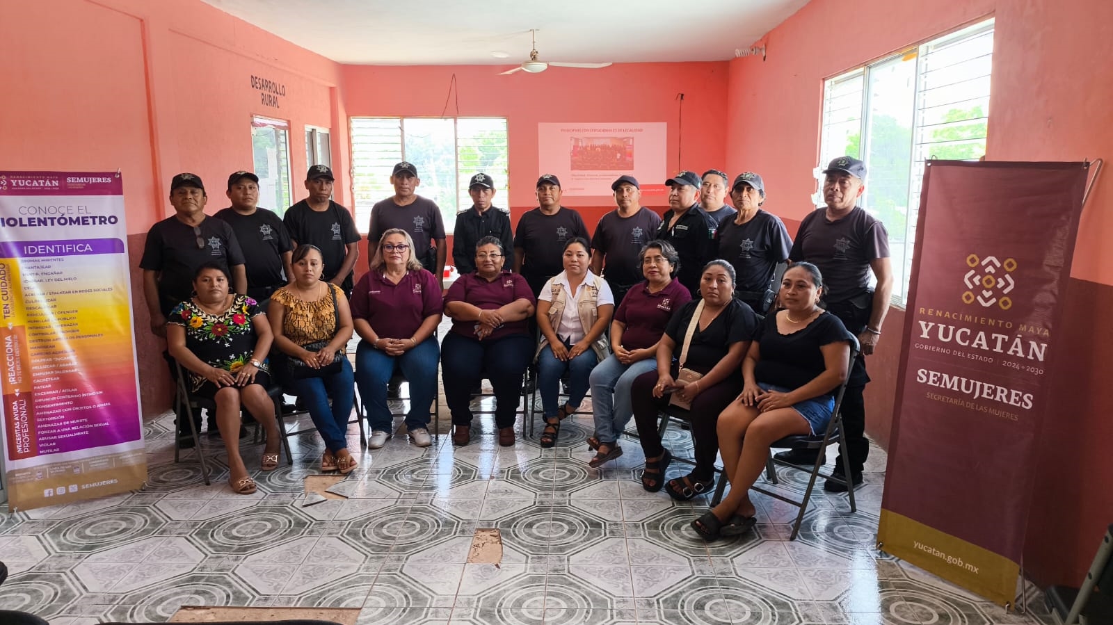 Capacitan a policías de Chikindzonot para atender casos de violencia de género Capacitan a policías de Chikindzonot para atender casos de violencia de género