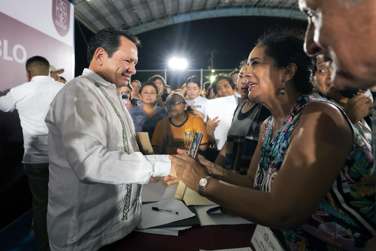 Gobernador Joaquín Díaz Mena atiende personalmente a vecinas y vecinos de El Roble Agrícola