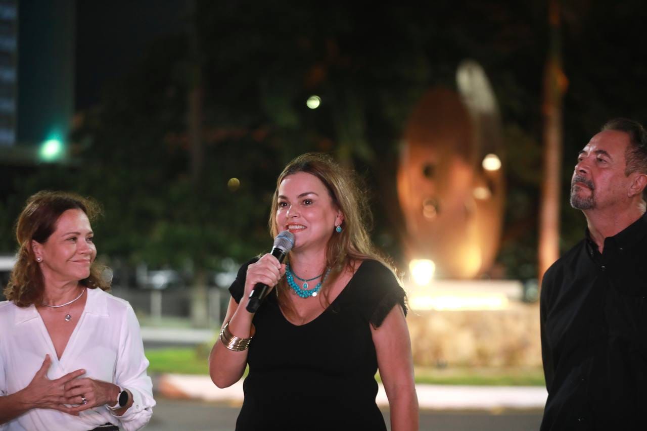 Mérida lleva el arte a las calles: devela Cecilia Patrón “Ik Balam”, el Jaguar del Viento. Mérida lleva el arte a las calles: devela Cecilia Patrón “Ik Balam”, el Jaguar del Viento.
