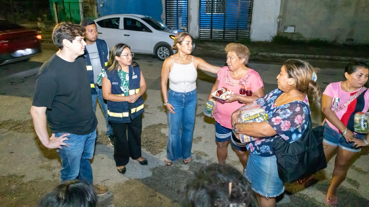 Ayuntamiento de Mérida atiende a familias afectadas por incendio en asentamiento del sur de la ciudad. Ayuntamiento de Mérida atiende a familias afectadas por incendio en asentamiento del sur de la ciudad.