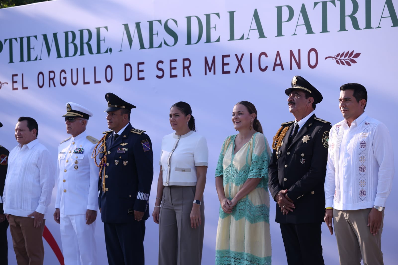 Reconoce Cecilia Patrón a las y los policías de Mérida por la entrega con la que sirven a la ciudadanía. Reconoce Cecilia Patrón a las y los policías de Mérida por la entrega con la que sirven a la ciudadanía.