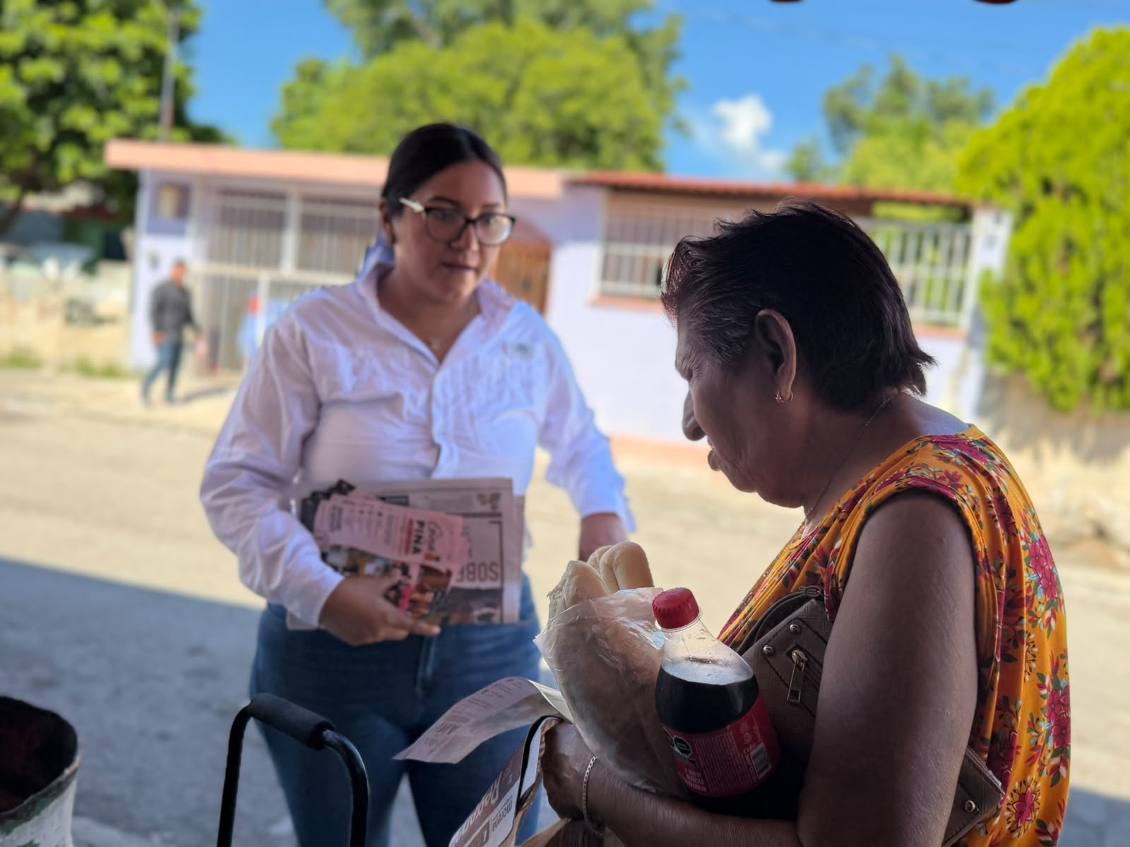 Atiende la regidora Georgina Piña demandas ciudadanas en colonias del Sur de Mérida