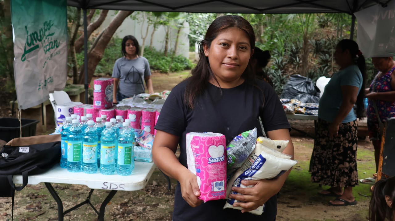 Familias intercambian residuos por productos de la canasta básica en Mercado Circular de Mérida