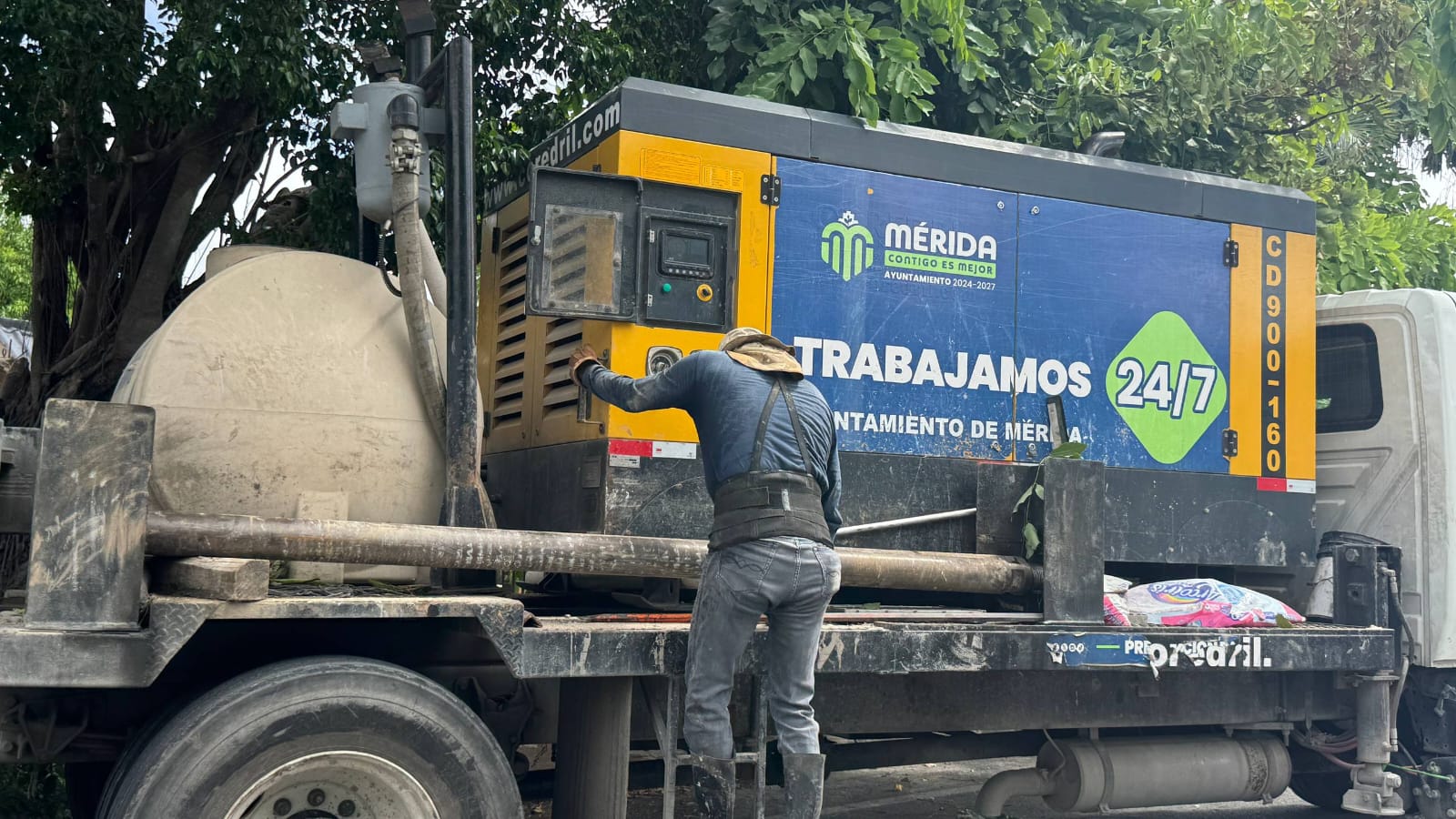 Ayuntamiento de Mérida intensifica trabajos preventivos ante efectos de zona de baja presión en el Golfo de México.