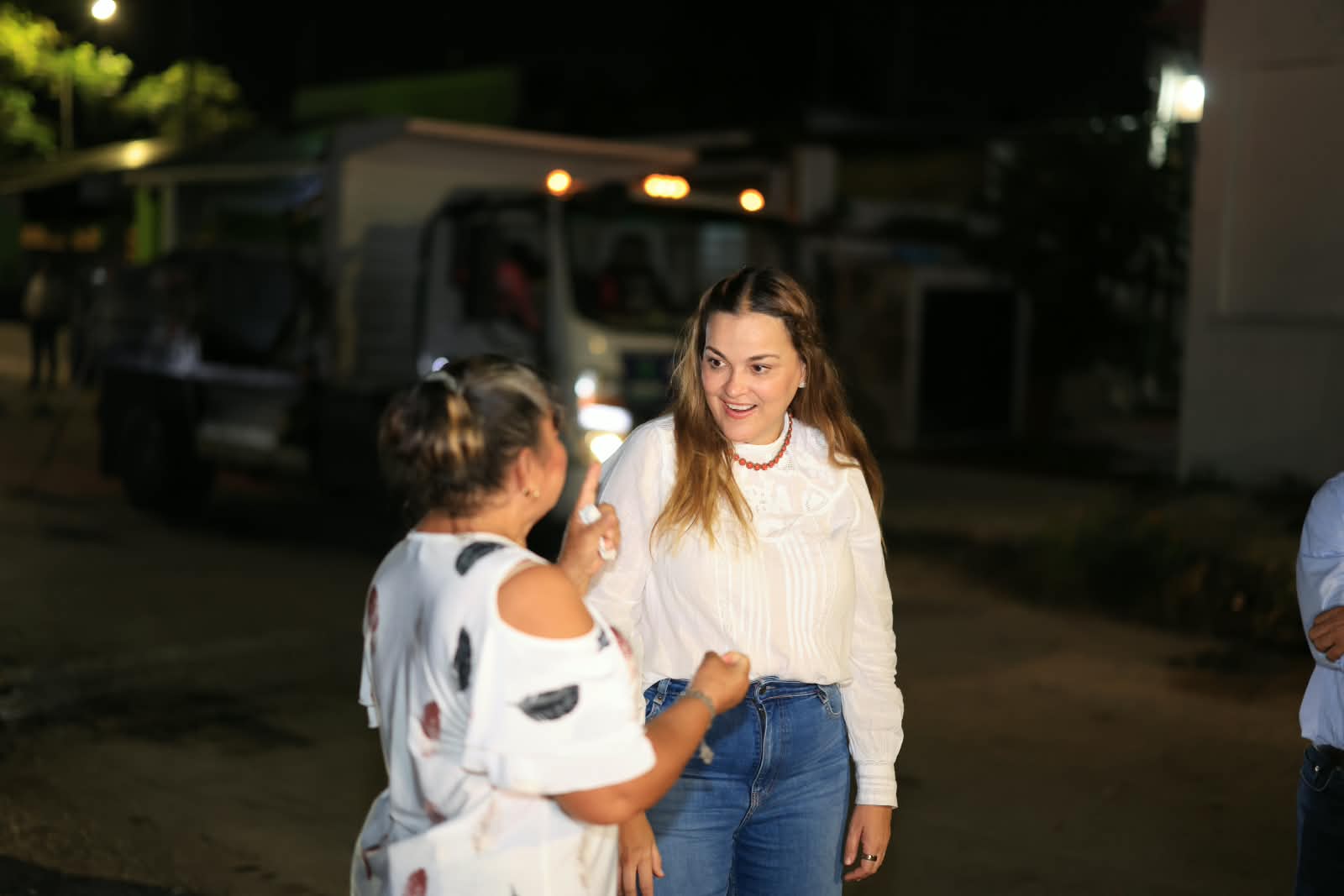 Cecilia Patrón despliega cuadrillas de bacheo 24/7 por toda la ciudad.